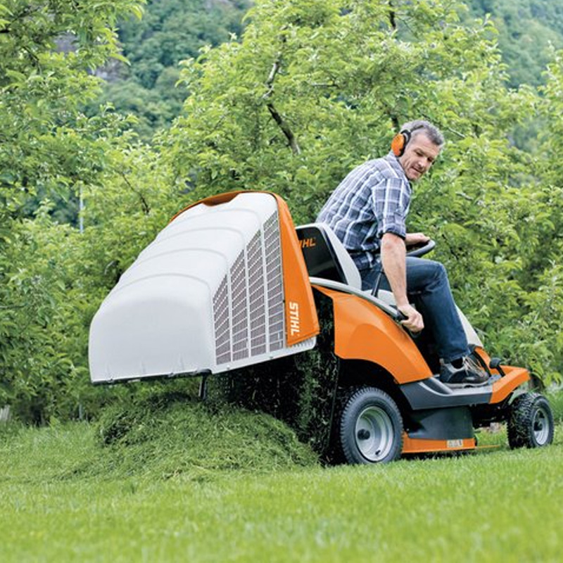 Tracteurs de jardin à batterie: tondeuse autoportée